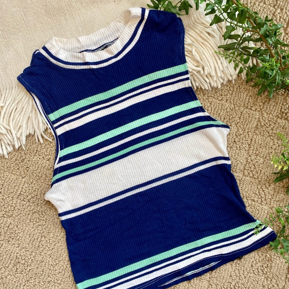 Comfy cropped, sleeveless H&M tank